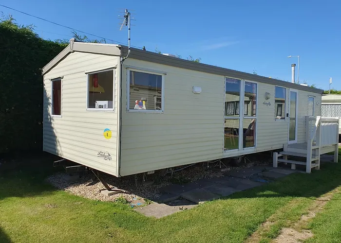 Sealands Amethyst 6 Berth Free Wifi Access To The Beach
